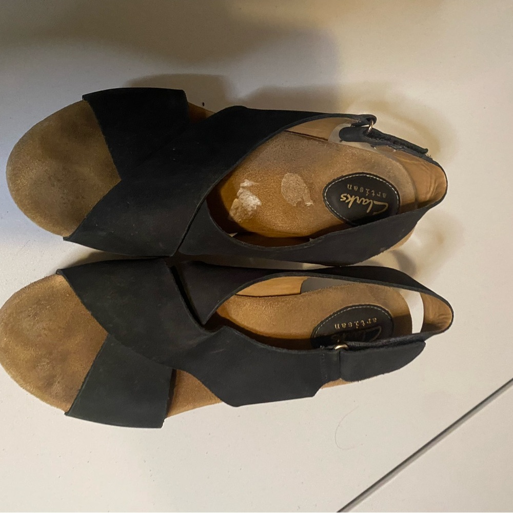 Clarks Women's Black and Tan Sandals